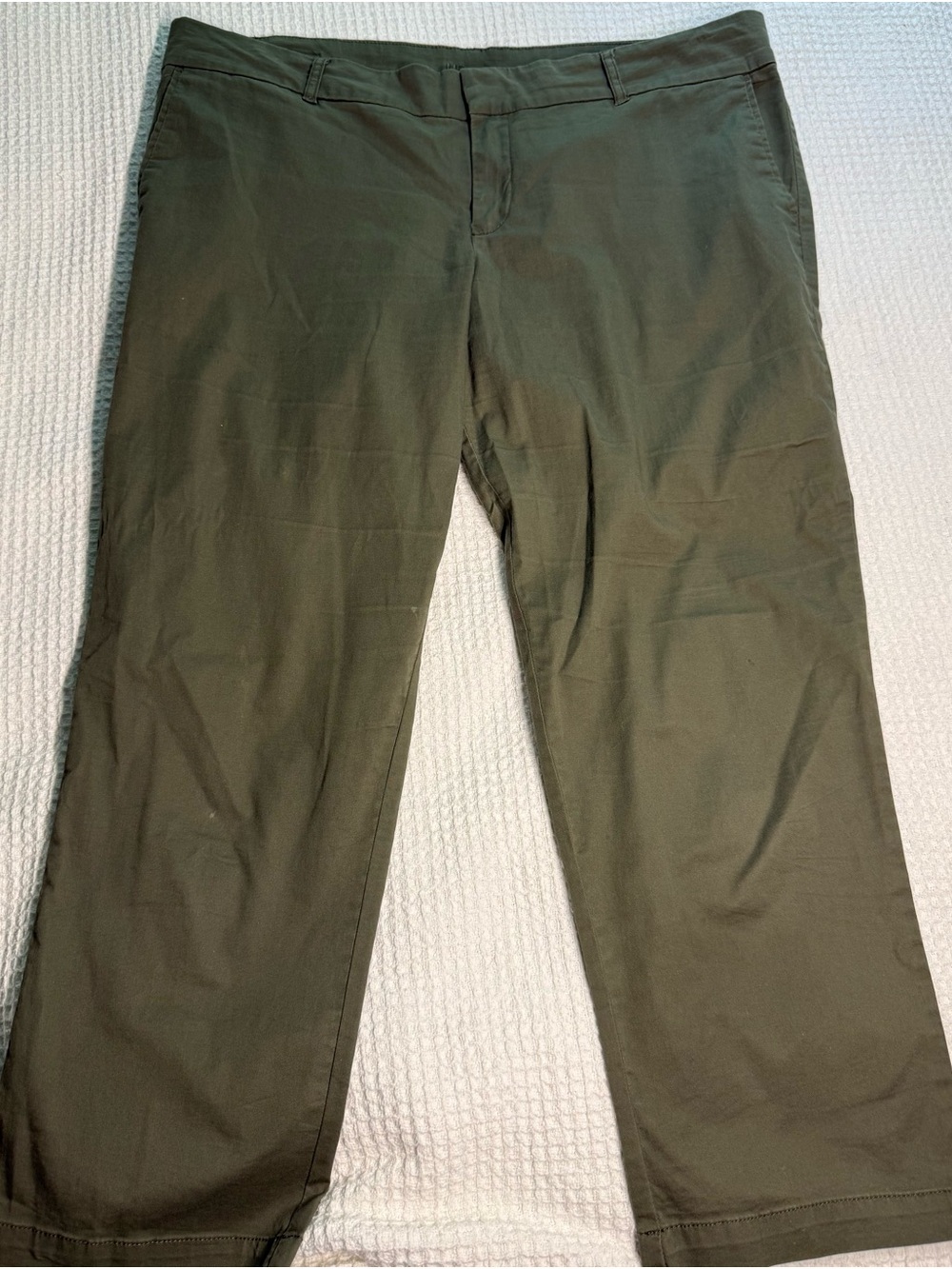 Kut from the Kloth Taylor cropped Trousers  Olive Green Stretch size 14